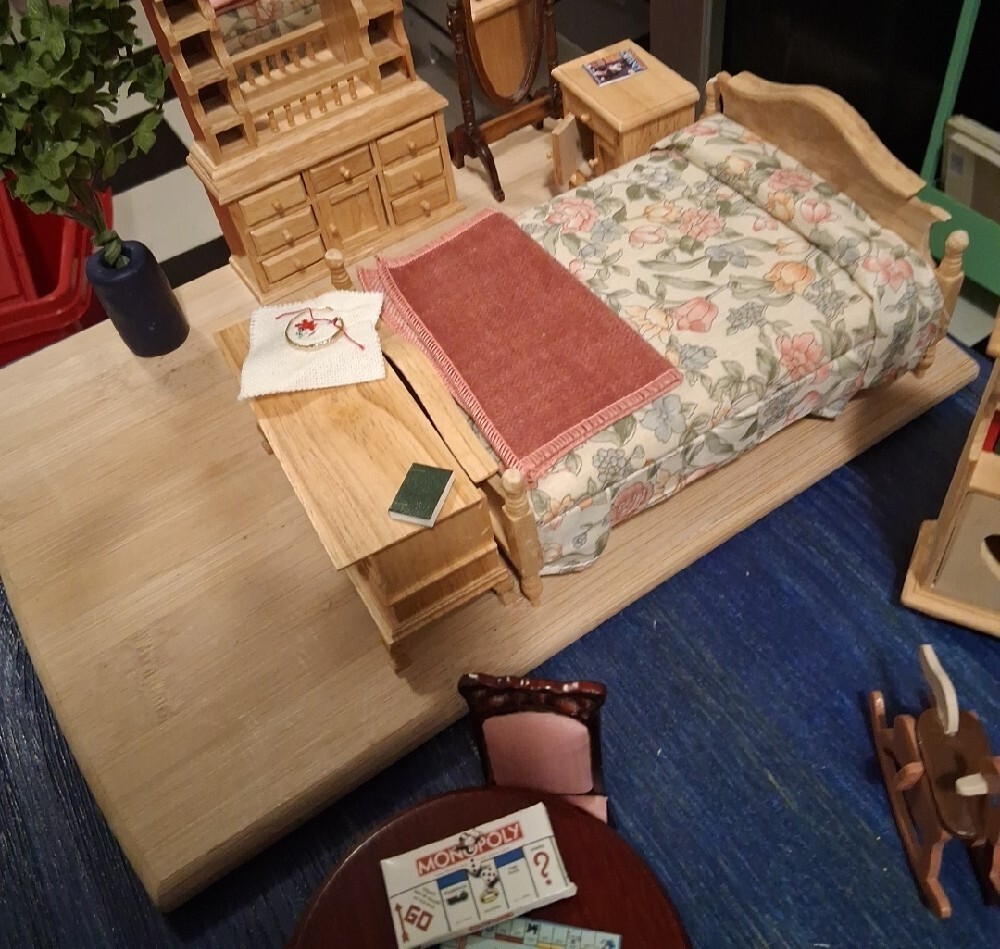 Miniatures Dollhouse Furniture - Miniatures & Collectibles